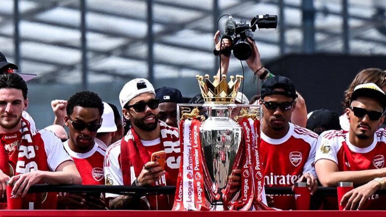 Rahotanni sun ce yawan mutanen da suka taru a wajan kallon Nuna Kofin Premier League da Arsenal ta yi ba’a taba samun irin haka ba a Tarihin Kwallo a Duniya