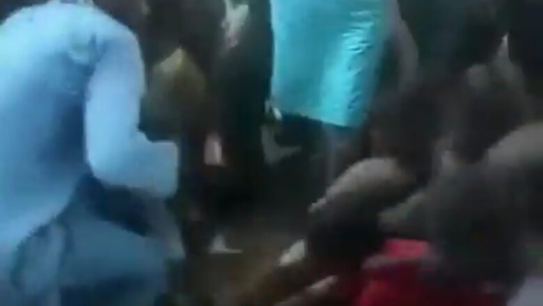 Kalli Bidiyon: Yanda Wasu Almajirai suka dakawa ragowar abincin da wani ya rage wawa