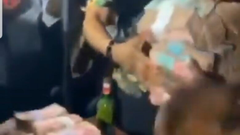 Kalli Bidiyon yanda Wasu Inyamurai suka tarawa abokin kasuwancinsu Gudummawa da matarsa ta haihu