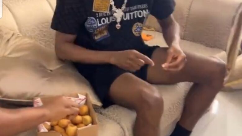 Kalli Bidiyon: Yanda Dan kwallon Najeriya, Victor Osimhen ya sayi Fanke na dala $500(sama da Naira dubu dari shida)
