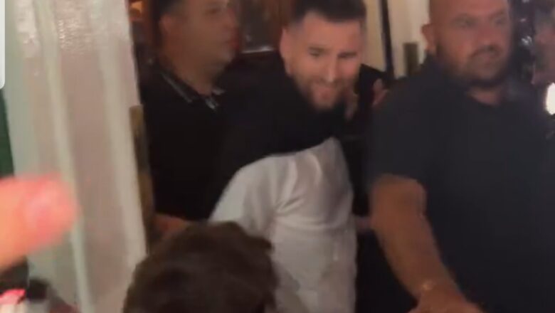 Kalli Bidiyon dandazon jama’ar da suka taru a kofar Otal din da Messi ke zaune dan tayashi murnar zagayowar ranar Haihuwarsa inda ya cika shekaru 39 da haihuwa