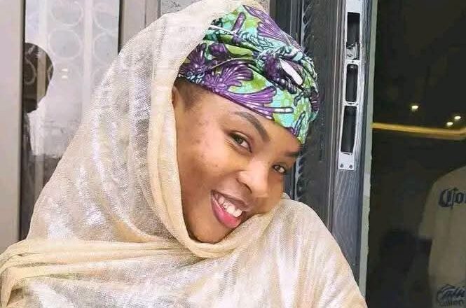 Kalli Bidiyon: Saurayi zaizo Zan saki jiki musha soyayya har ta kai zan iya yin komai akansa amma ina masa maganar aure sai yace wai nafi karfinsa>>Inji Tauraruwar fina-finan Hausa, Amal Umar