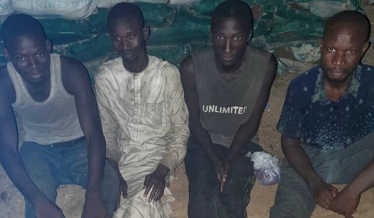Dan arewa ya karyata sojojin Najeriya bayan da suka yi ikirarin kubutar da dan uwansa daga daji, yace wallahi sai da suka kai hadda mashina