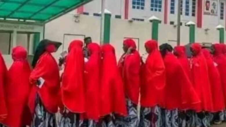 Kalli Bidiyon: An gano mata masu dauke da cikin Shyege a cikin matan da gwamnatin Kano Zatawa auren gata