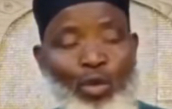 Kalli Bidiyon: Yanda wata amarya ta haihu watanni 3 da yin aure, Bayan Mijin ya koreta da jaririn, Suka shyekhe jaririn ita da ‘yan uwanta