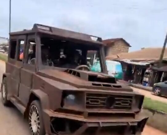 Kalli Bidiyon: Wata mota da wani dan Najeriya ya kera yake yawo da ita