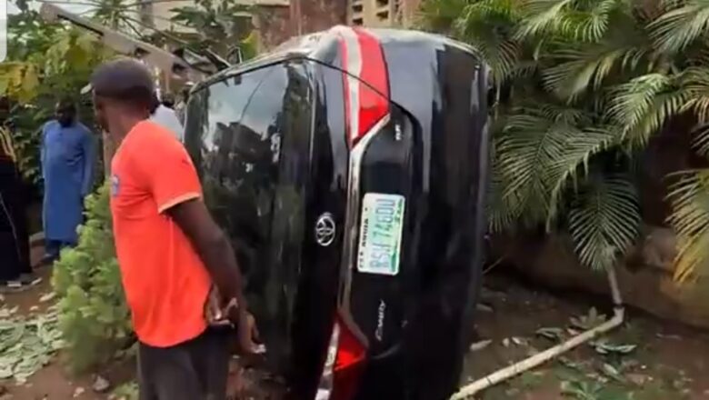 Kalli Bidiyon: Daga aiken Bakanike ya canja Engine oil yayi rugu-rugu da motar kwastomansa