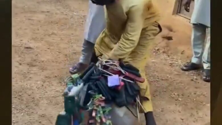 Kalli Bidiyon: An kamashi ya je masallacin kasuwar Dawanau yana zuba wani abu a cikin ruwan da ake alwala