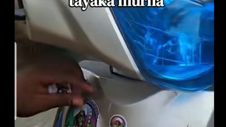 Kalli Bidiyon: Yanda wani dan Darika da ya bar darikar ya koma Ahlussunah ya cire hoton Inyas daga jikin mashin dinsa ya taka