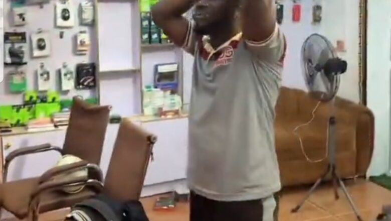 Kalli Bidiyon: Barayi sun fasa mai shago sun kwashe masa shari