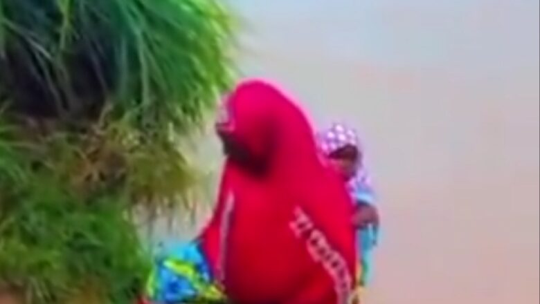 Kalli Bidiyon: Yanda ake tsallakar da mata ruwa a wani gari da babu gada