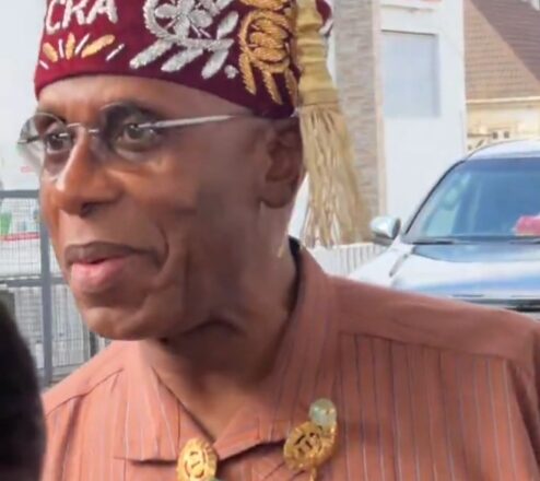 Kalli Bidiyon: Atiku da Amaechi aun tsaya shan Mai a Kaduna inda Atikun yace zan dawo da Tallafin Ma Fetur Insha Allahu