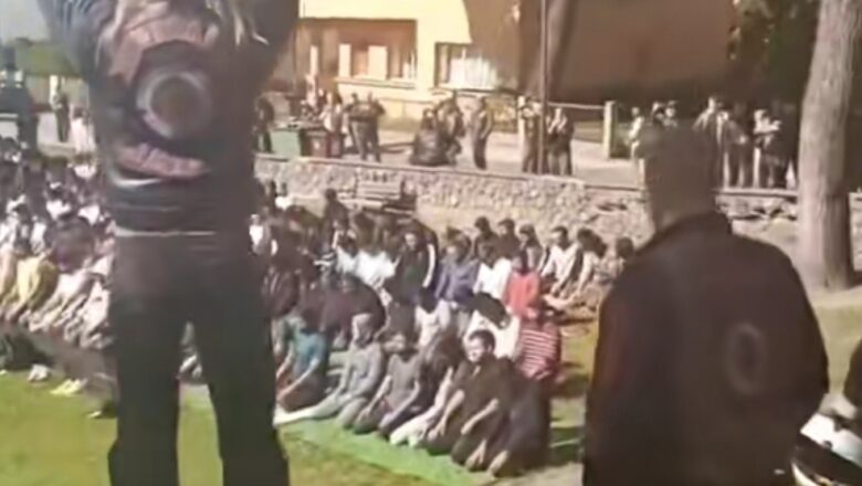 Kalli Bidiyon: Yanda Wasu Turawa a kasar Lithuania suka samu wasu masallata suka kunna musu Kida yayin da suke tsaka da Sallah